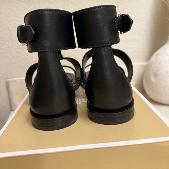 MICHAEL Michael Kors Amos Black Leather Flat Gladiator Sandals - Picture 7 of 12